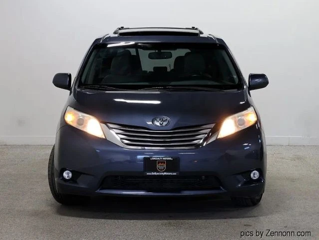 2017 Toyota Sienna 3rd Gen - Image 5 of 21