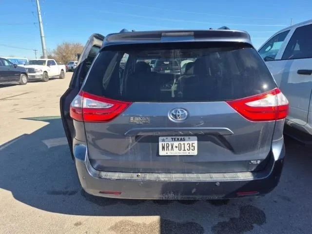 2017 Toyota Sienna 3rd Gen - Image 3 of 10