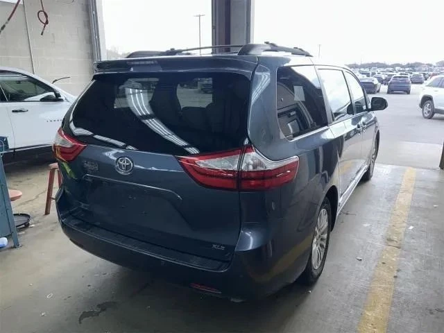 2017 Toyota Sienna 3rd Gen - Image 4 of 10