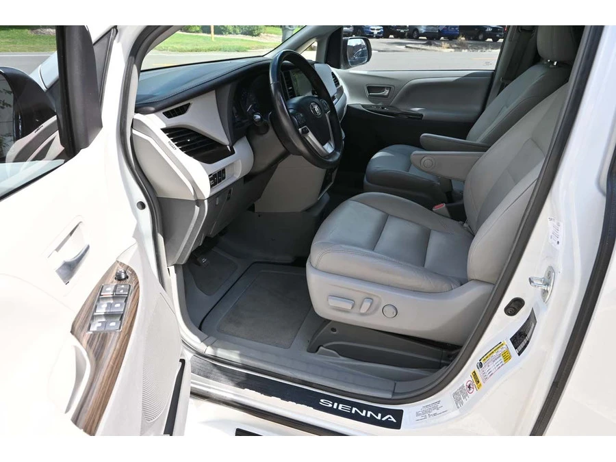 2017 Toyota Sienna 3rd Gen - Image 13 of 21