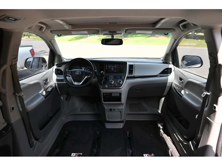 2017 Toyota Sienna 3rd Gen - Image 21 of 21
