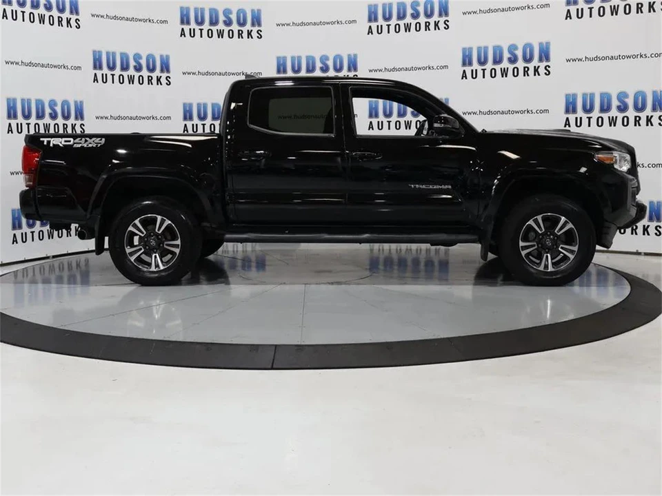 2017 Toyota Tacoma 3rd Gen - Image 7 of 31