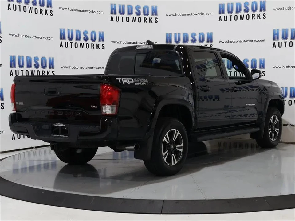 2017 Toyota Tacoma 3rd Gen - Image 6 of 31