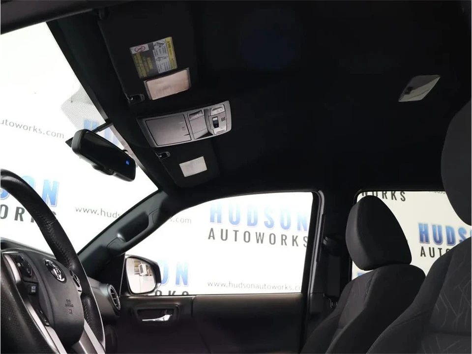 2017 Toyota Tacoma 3rd Gen - Image 24 of 31