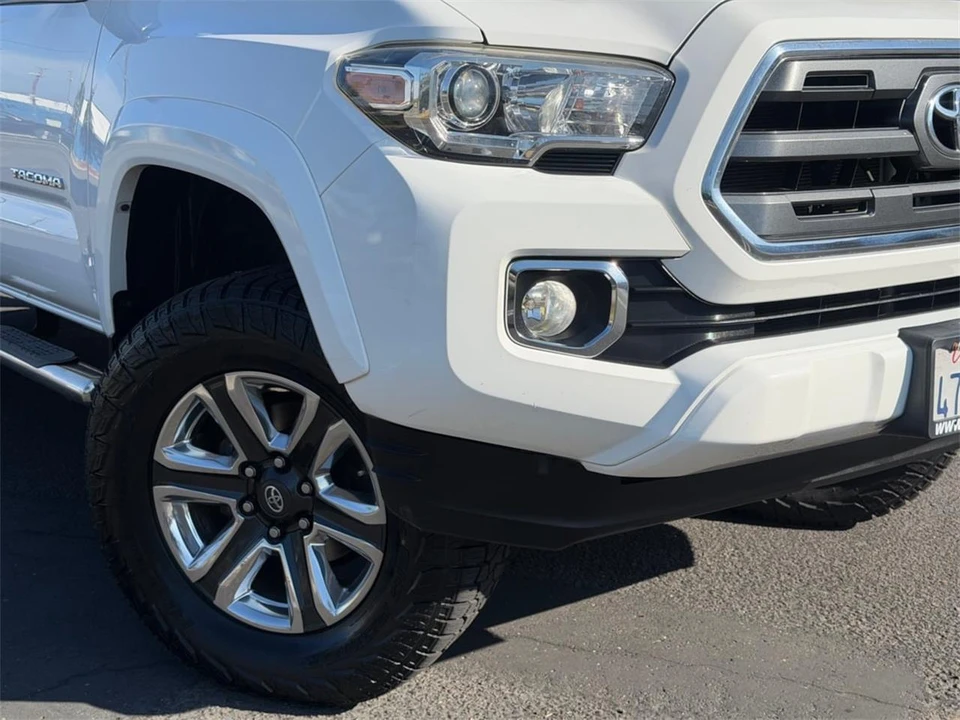 2017 Toyota Tacoma 3rd Gen - Image 3 of 25