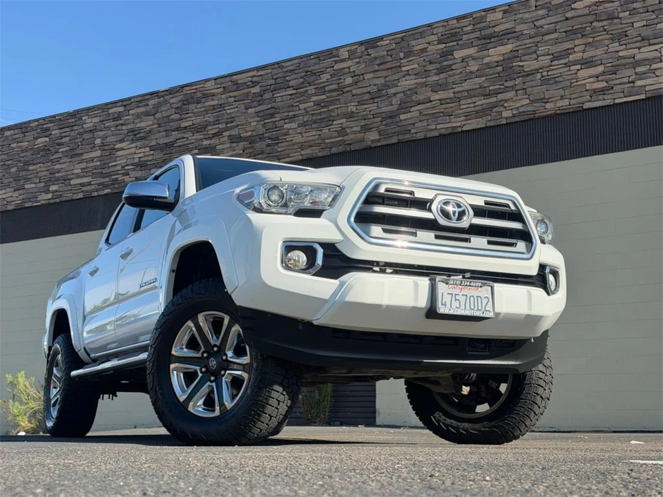 2017 Toyota Tacoma 3rd Gen - Image 2 of 25