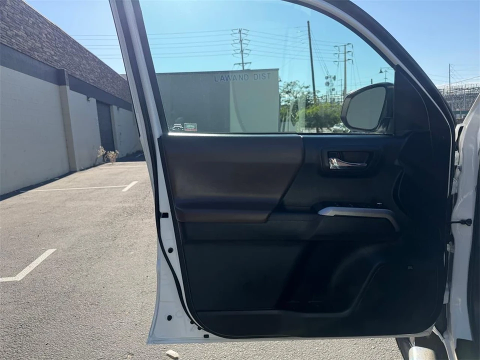 2017 Toyota Tacoma 3rd Gen - Image 11 of 25