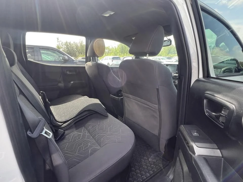 2017 Toyota Tacoma 3rd Gen - Image 9 of 18
