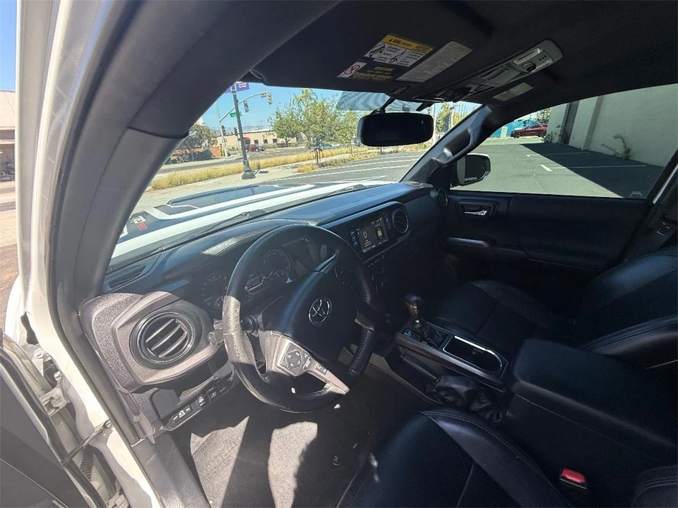 2017 Toyota Tacoma 3rd Gen - Image 11 of 27