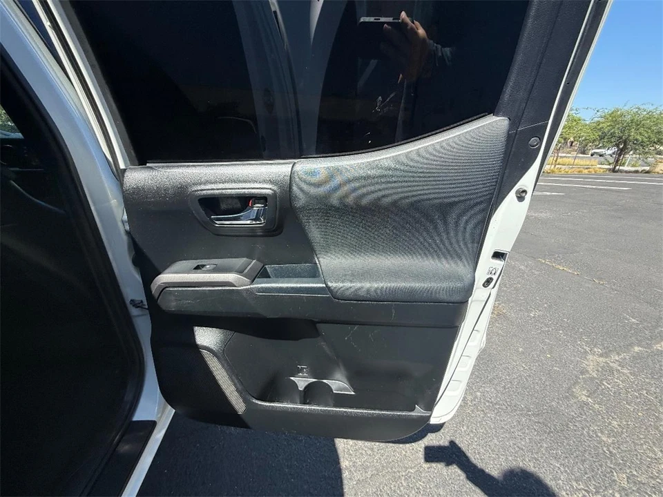2017 Toyota Tacoma 3rd Gen - Image 16 of 27