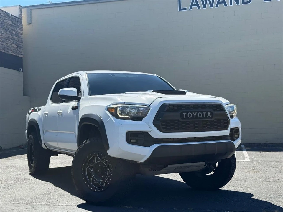 2017 Toyota Tacoma 3rd Gen - Image 2 of 27