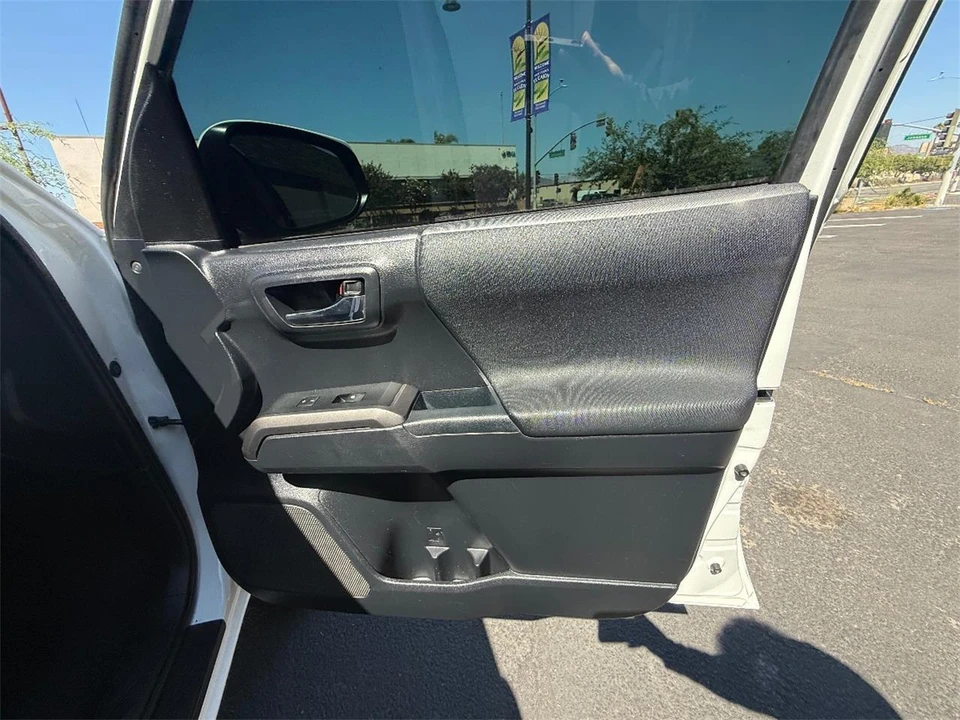 2017 Toyota Tacoma 3rd Gen - Image 13 of 27