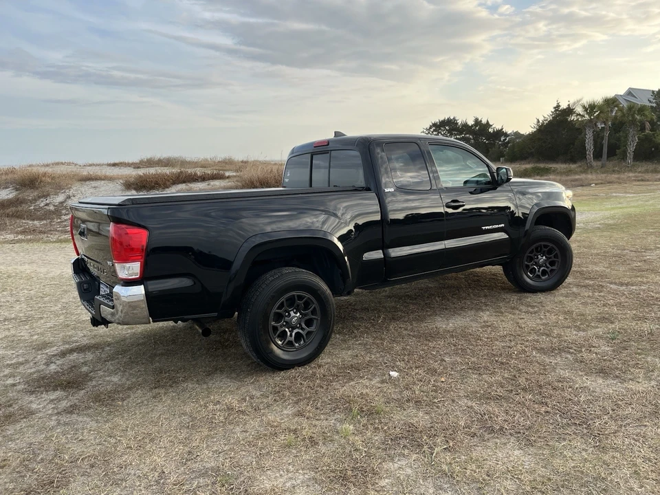 2017 Toyota Tacoma 3rd Gen - Image 5 of 21