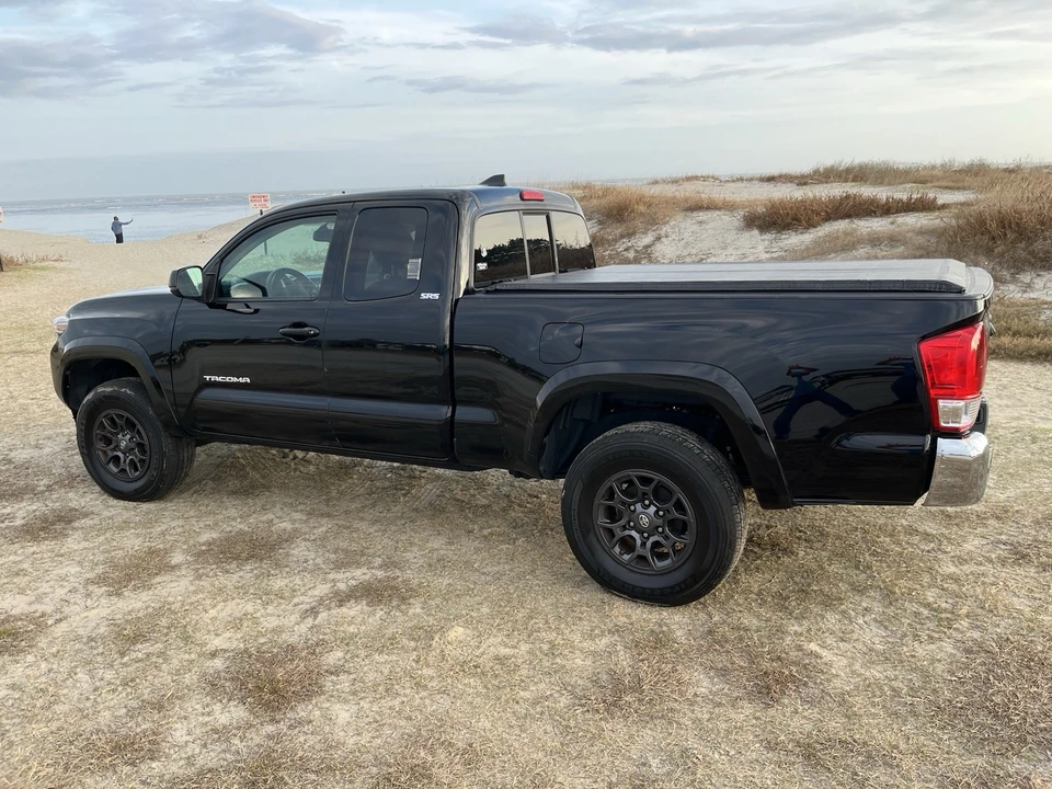 2017 Toyota Tacoma 3rd Gen - Image 11 of 21