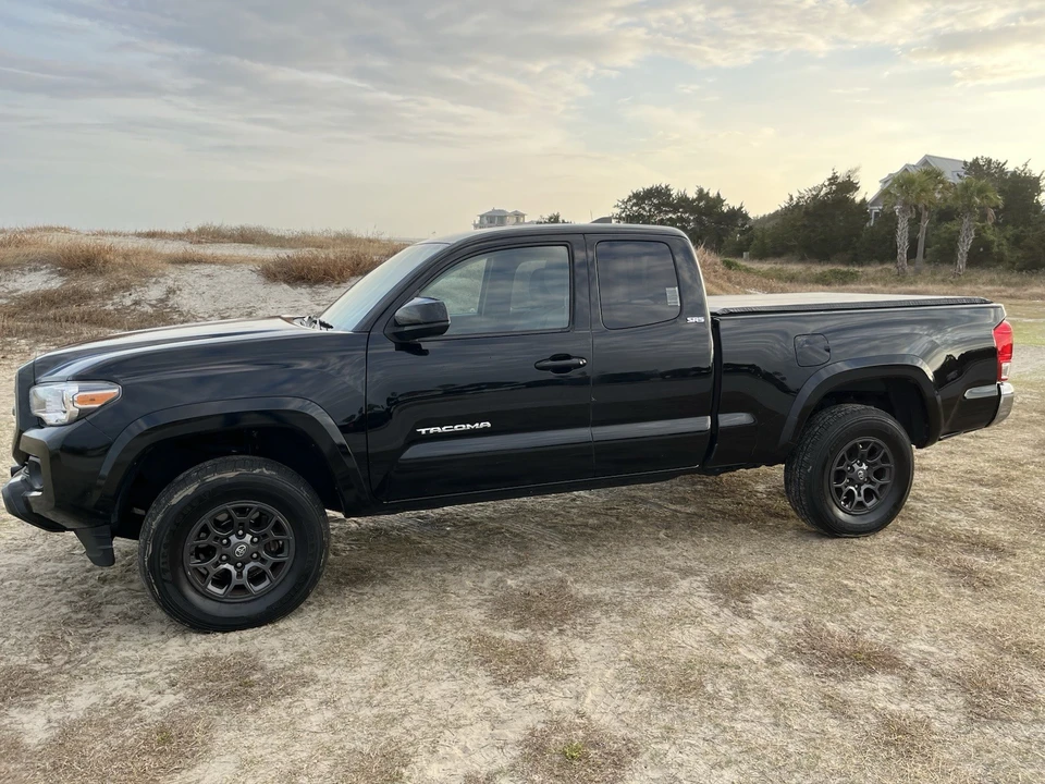2017 Toyota Tacoma 3rd Gen - Image 7 of 21