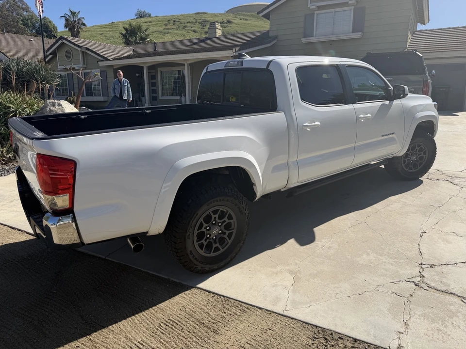 2017 Toyota Tacoma 3rd Gen - Image 8 of 15