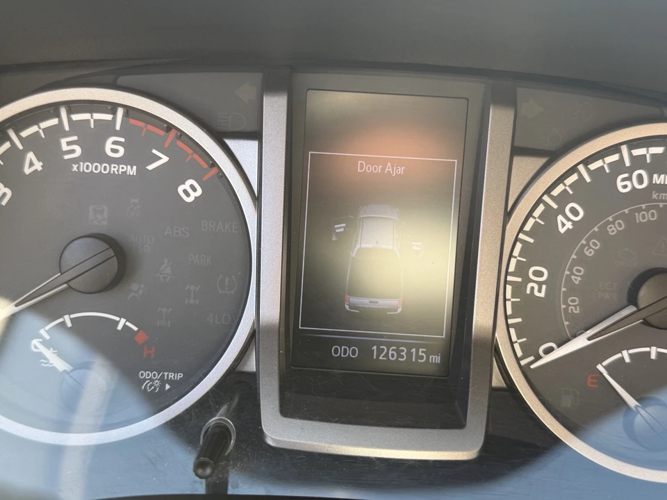 2017 Toyota Tacoma 3rd Gen - Image 9 of 15