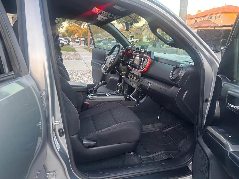 2017 Toyota Tacoma 3rd Gen - Image 12 of 19