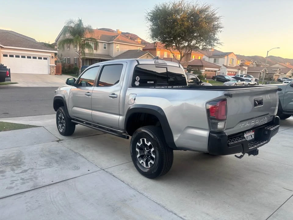 2017 Toyota Tacoma 3rd Gen - Image 4 of 19