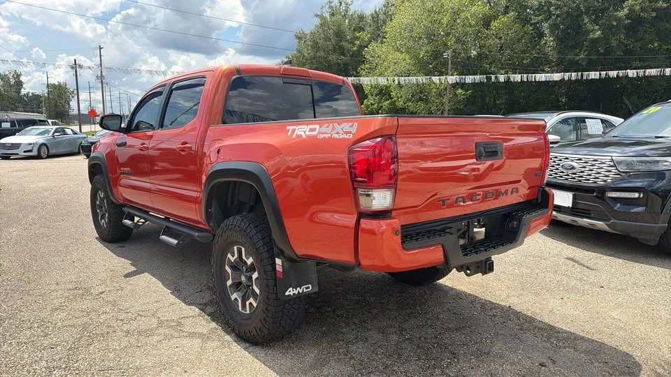 2017 Toyota Tacoma 3rd Gen - Image 4 of 20