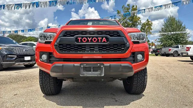 2017 Toyota Tacoma Double Cab TRD Off-Road Pickup 4D 5 ft