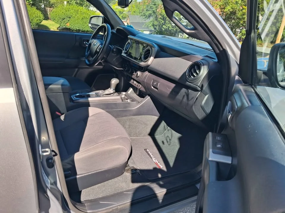 2017 Toyota Tacoma 3rd Gen - Image 14 of 20