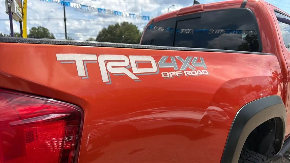 2017 Toyota Tacoma 3rd Gen - Image 9 of 20