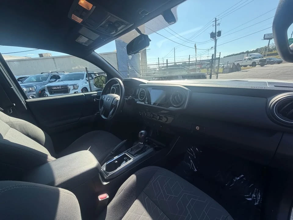2017 Toyota Tacoma 3rd Gen - Image 9 of 12