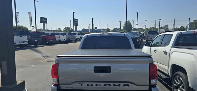 2017 Toyota Tacoma Double Cab TRD Off-Road Pickup 4D 5 ft