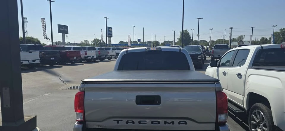 2017 Toyota Tacoma 3rd Gen - Image 2 of 5