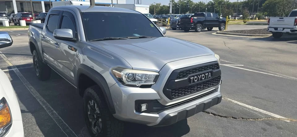 2017 Toyota Tacoma 3rd Gen - Image 3 of 5