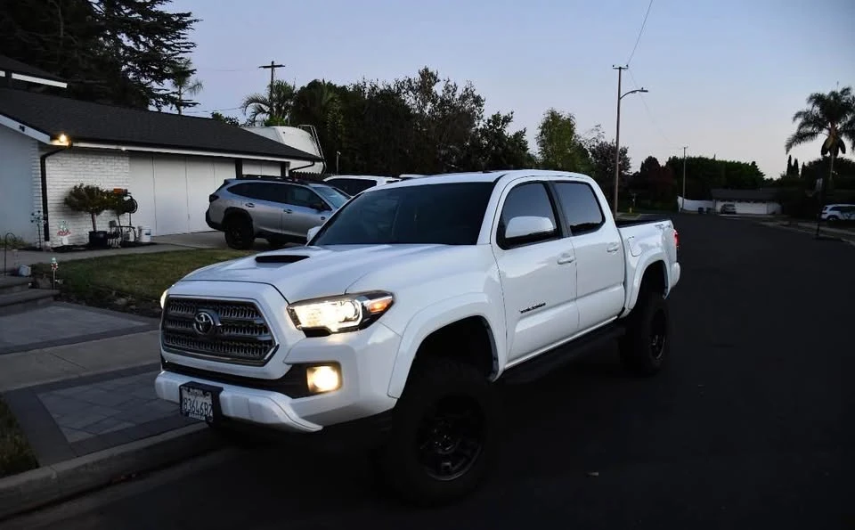 2017 Toyota Tacoma 3rd Gen - Image 17 of 17