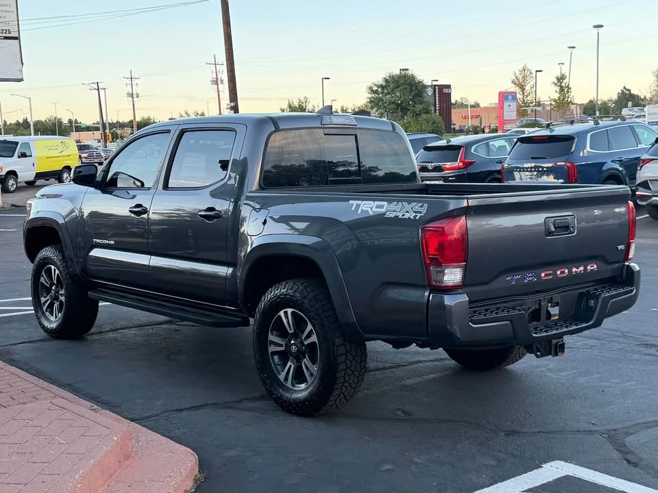 2017 Toyota Tacoma 3rd Gen - Image 4 of 13