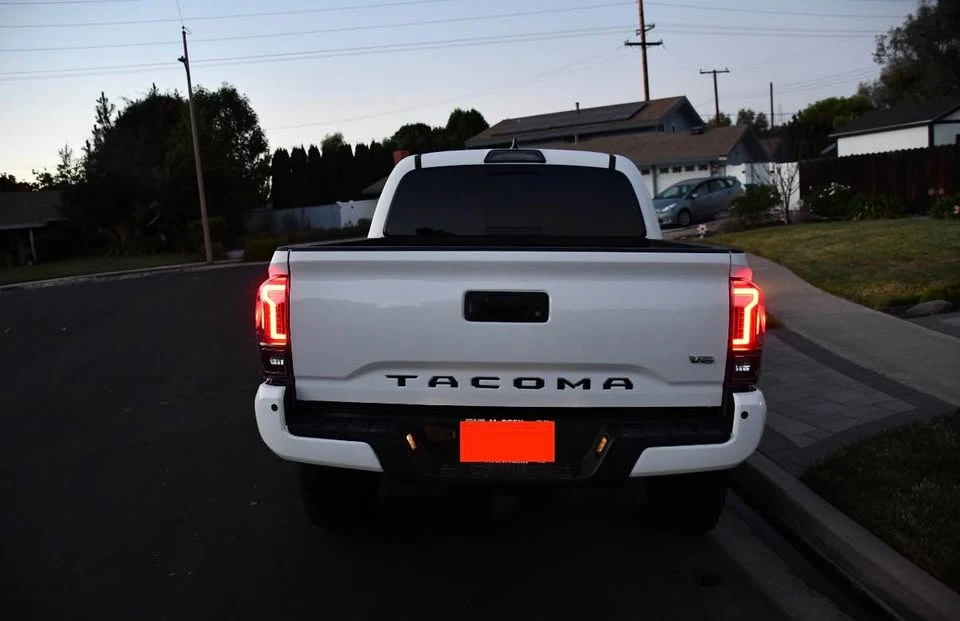 2017 Toyota Tacoma 3rd Gen - Image 4 of 17