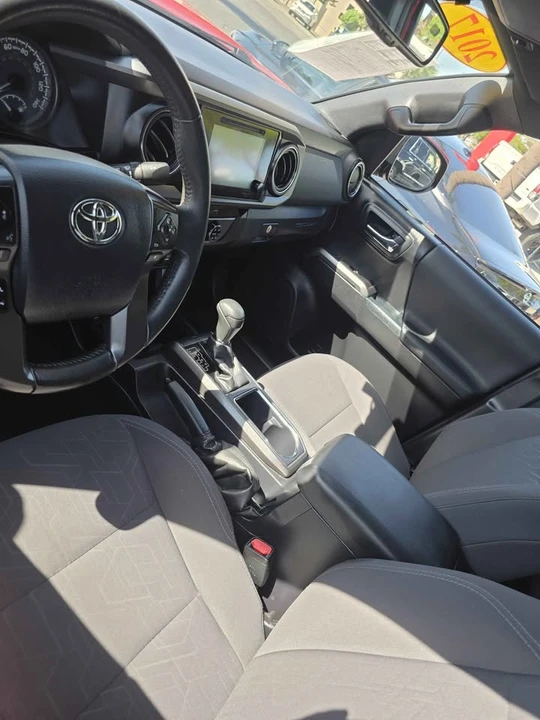 2017 Toyota Tacoma 3rd Gen - Image 6 of 10