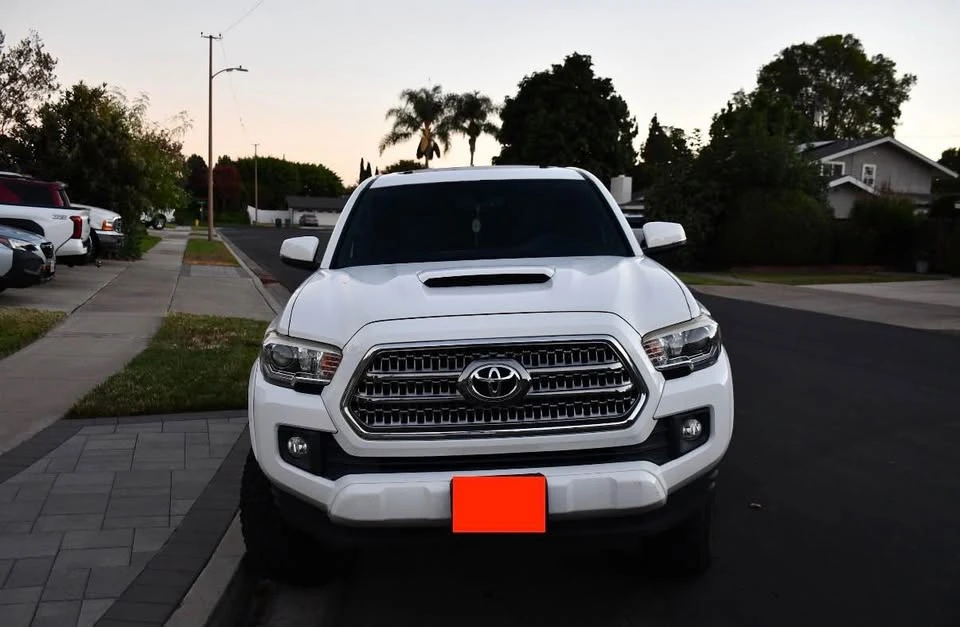 2017 Toyota Tacoma 3rd Gen - Image 3 of 17