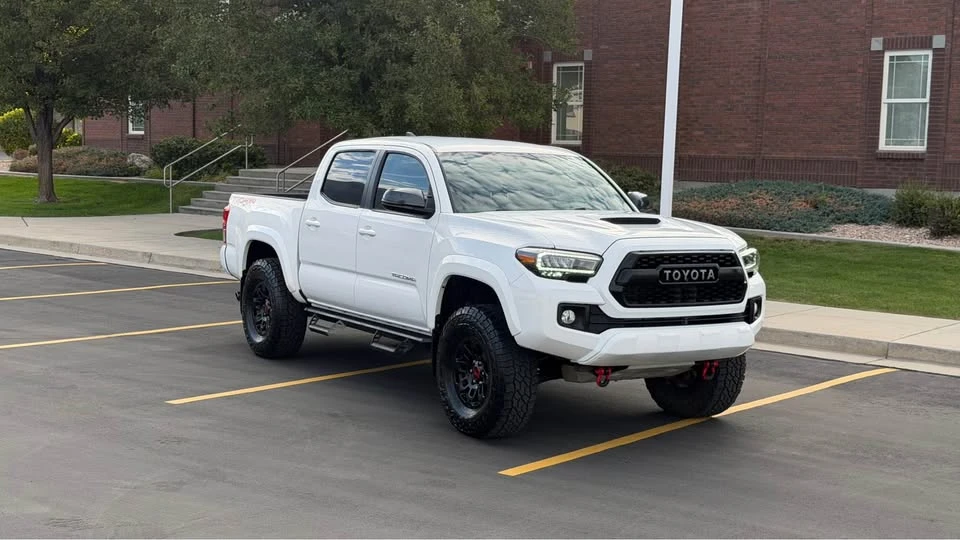 2017 Toyota Tacoma 3rd Gen - Image 3 of 20