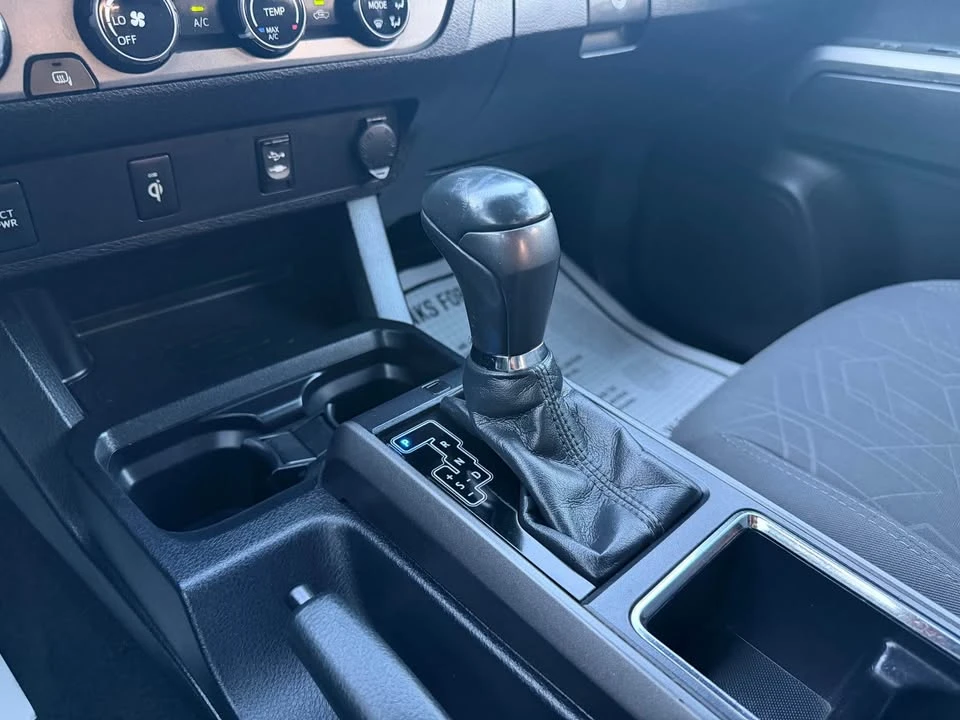 2017 Toyota Tacoma 3rd Gen - Image 12 of 13