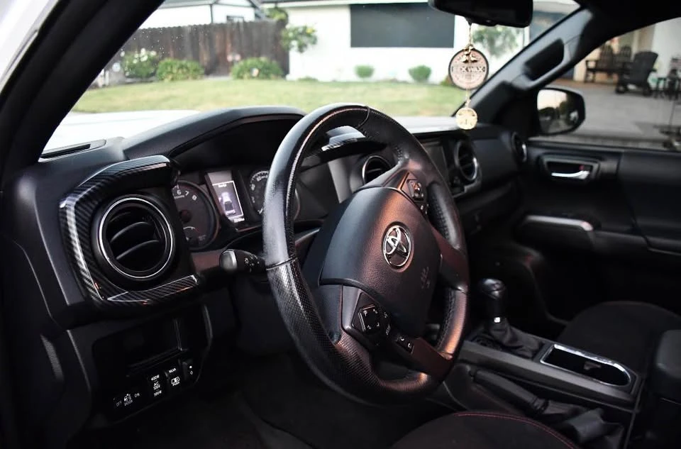 2017 Toyota Tacoma 3rd Gen - Image 7 of 17