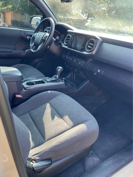 2017 Toyota Tacoma 3rd Gen - Image 9 of 12
