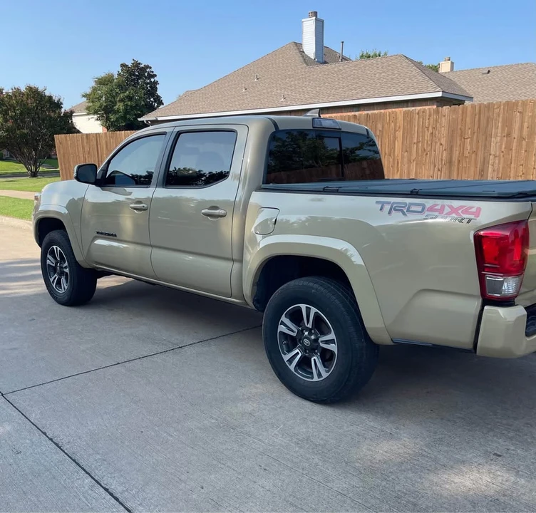 2017 Toyota Tacoma 3rd Gen - Image 4 of 12