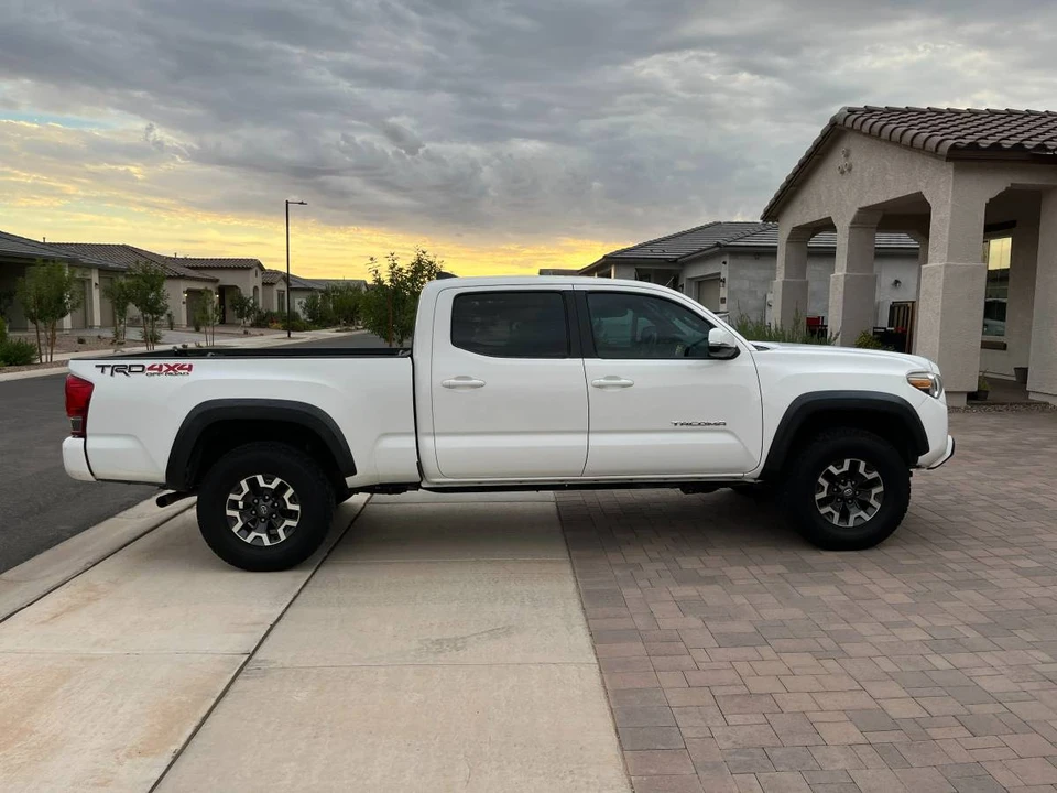 2017 Toyota Tacoma 3rd Gen - Image 5 of 19