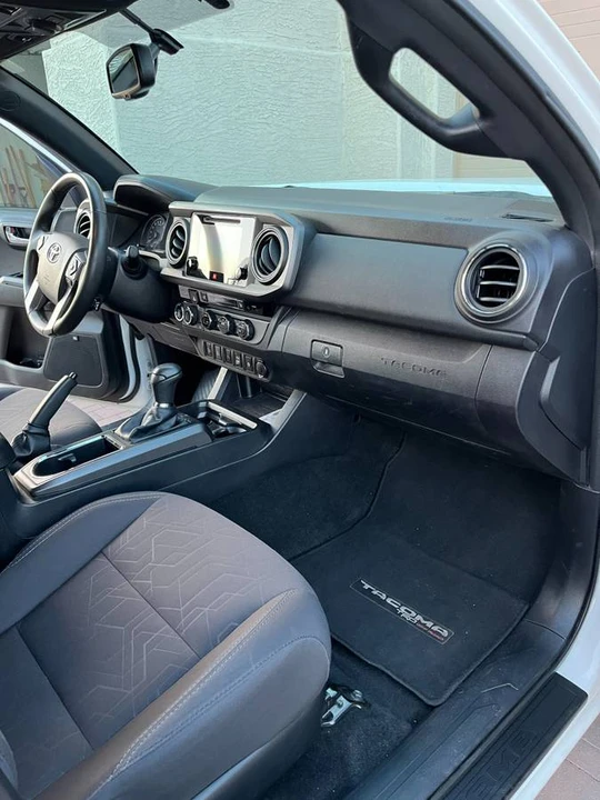 2017 Toyota Tacoma 3rd Gen - Image 17 of 19