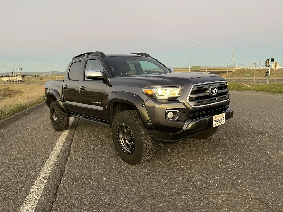 2017 Toyota Tacoma 3rd Gen - Image 14 of 31
