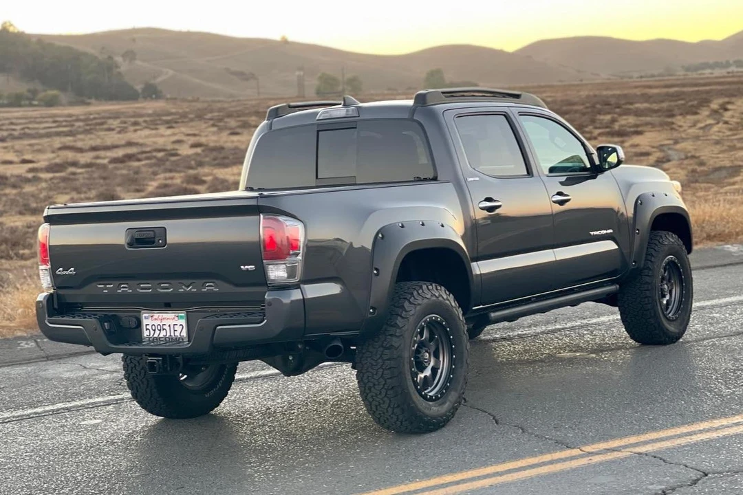 2017 Toyota Tacoma 3rd Gen - Image 4 of 31