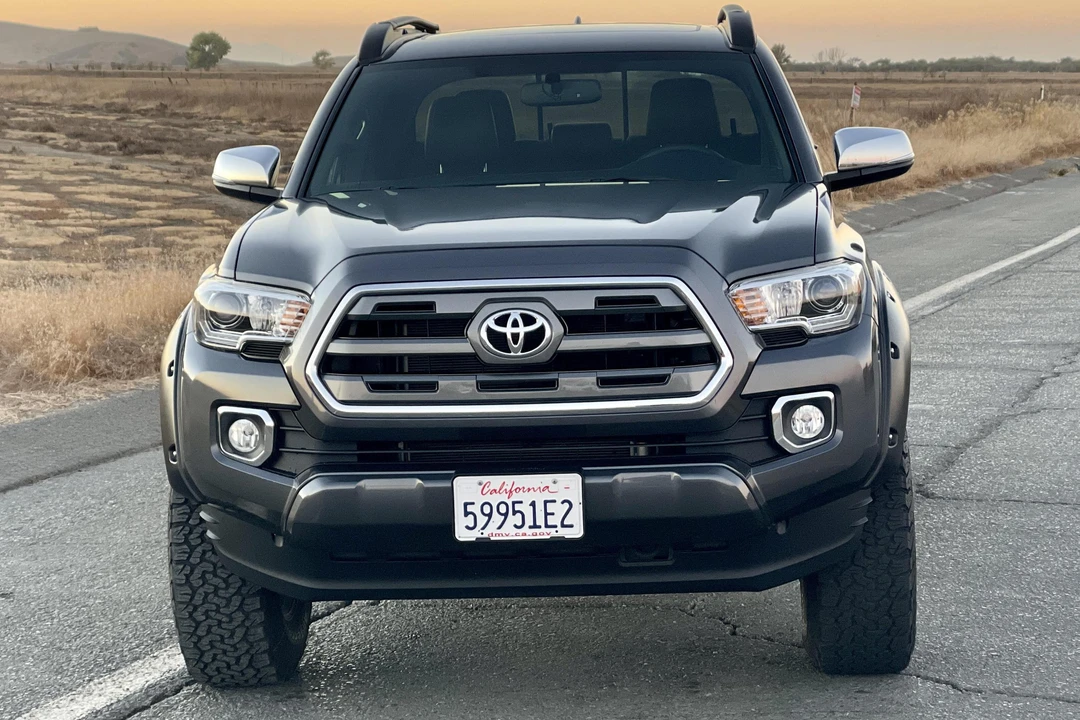 2017 Toyota Tacoma 3rd Gen - Image 2 of 31
