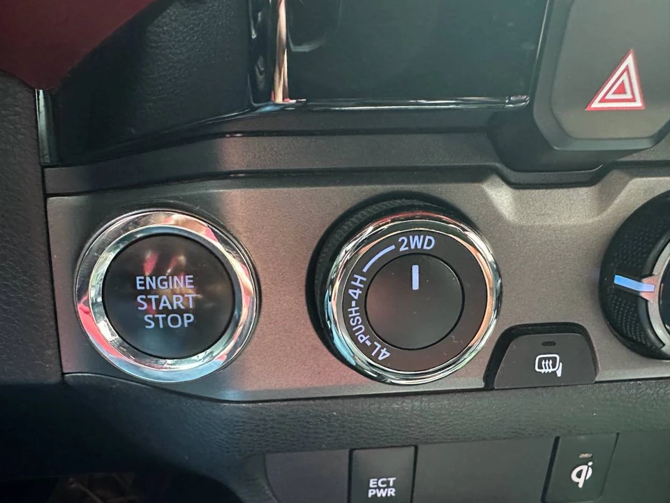 2017 Toyota Tacoma 3rd Gen - Image 12 of 15
