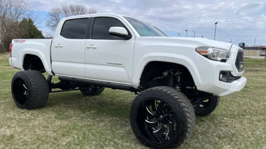 2017 Toyota Tacoma 3rd Gen - Image 6 of 18
