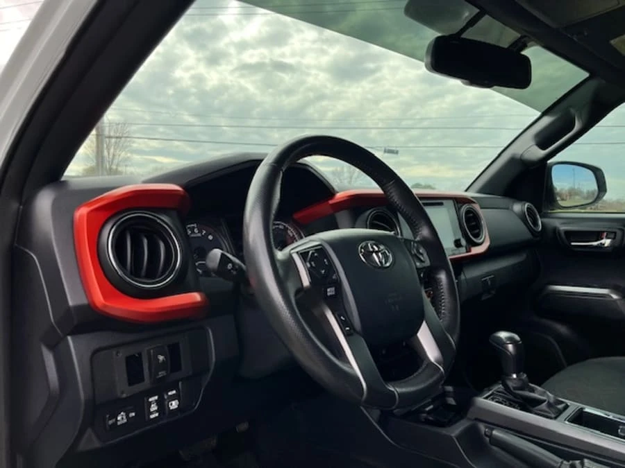 2017 Toyota Tacoma 3rd Gen - Image 16 of 18