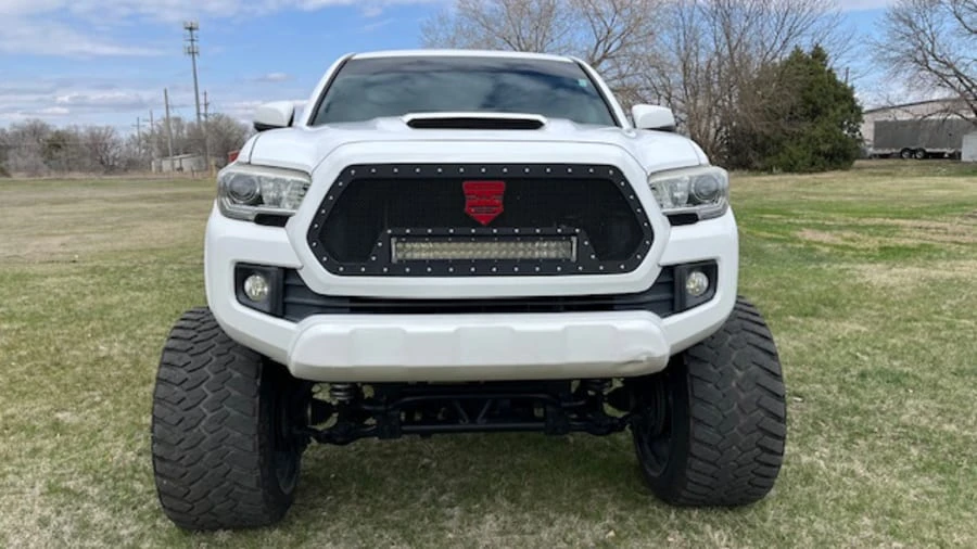 2017 Toyota Tacoma 3rd Gen - Image 4 of 18